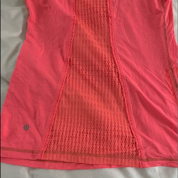 Lululemon tank without built in bra - Picture 2 of 5